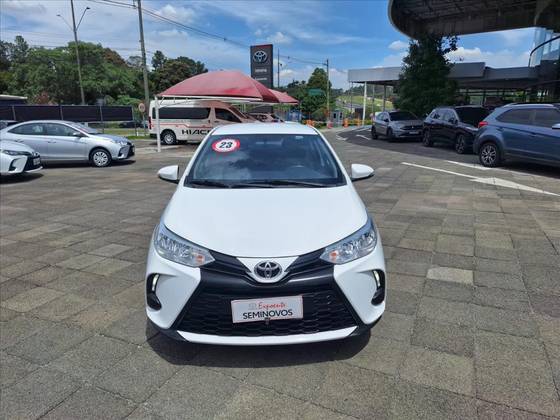 TOYOTA YARIS 1.5 16V FLEX SEDAN XL LIVE MULTIDRIVE